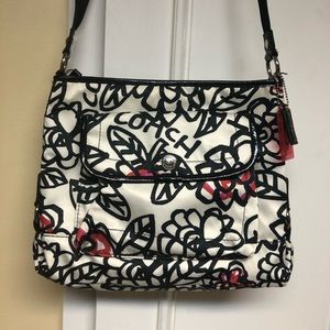 Coach Poppy Daisy Floral Graffiti Crossbody Bag